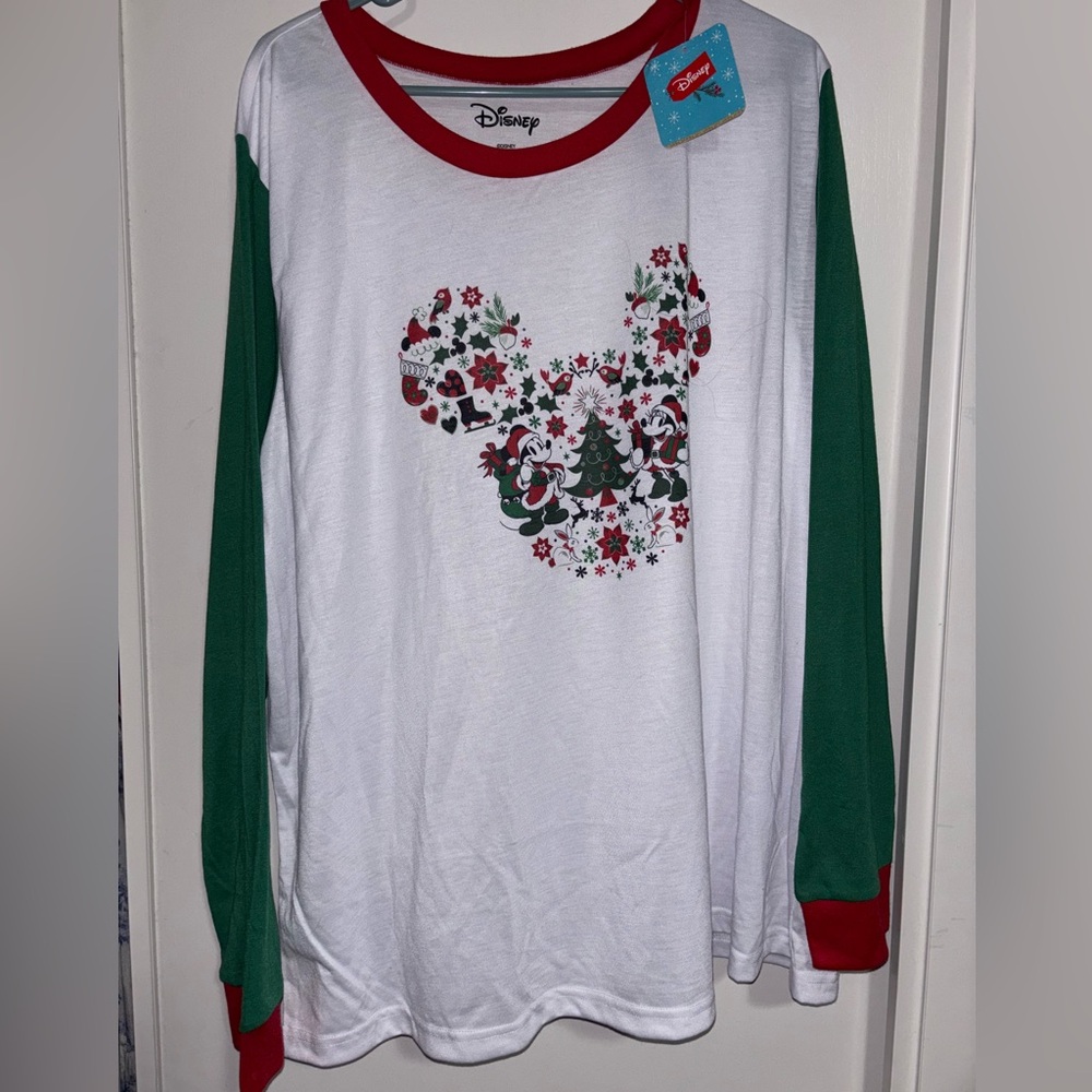 Disney Christmas Pajama Set Size 2X